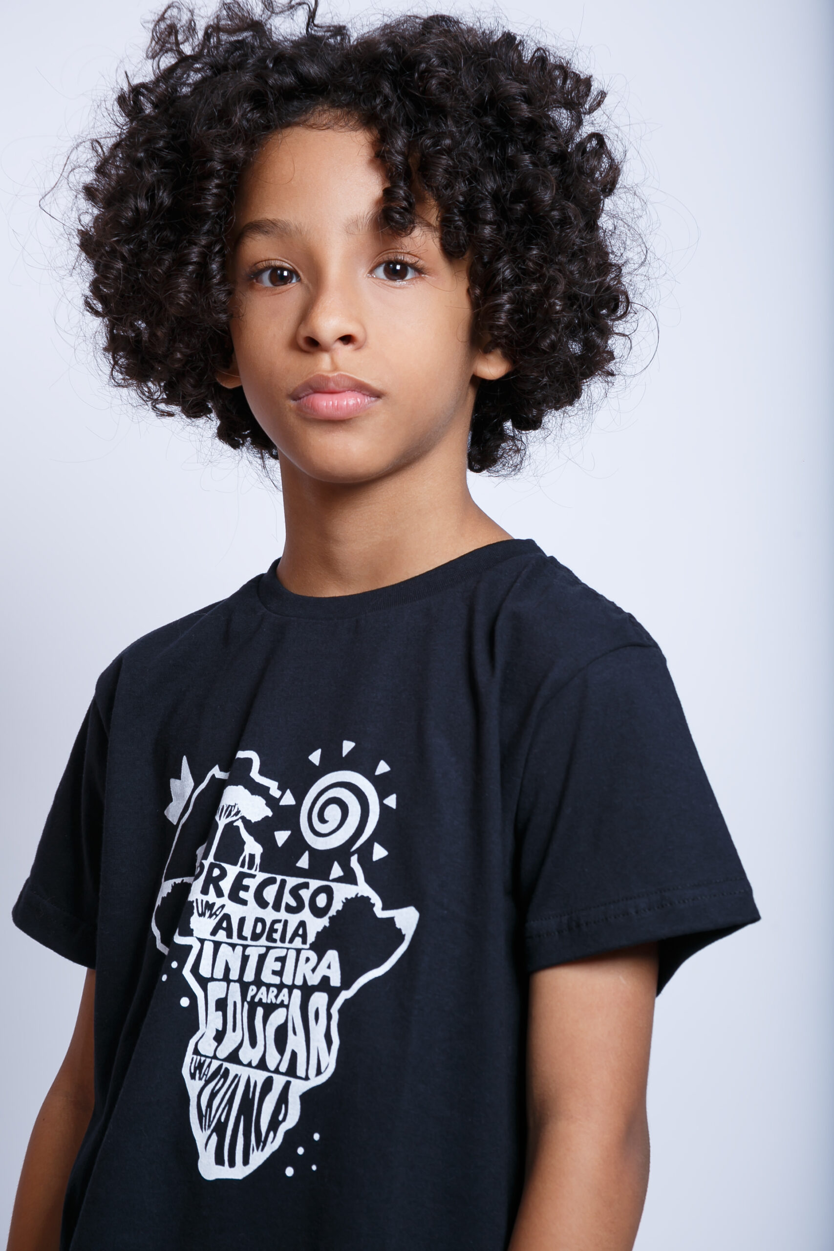 Camiseta Provérbio Africano Infantil - $75,00